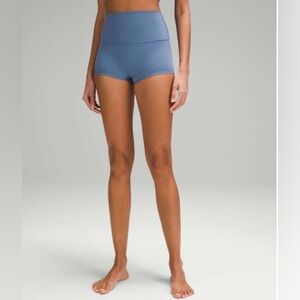 Lululemon Align High Rise Shorts 2”